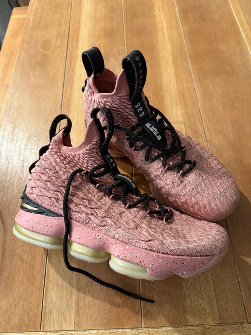 Nike LeBron 15 Low Pink Knit Basketball Shoes